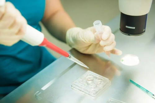 南昌代怀孕出国代孕_58462_51337_孕5周白带过氧化氢阳性(+)是有炎症吗？_a1ys1_Qv